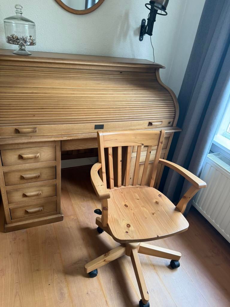 Prachtig houten bureau, Huis en Inrichting, Bureaus, Ophalen, Zo goed als nieuw