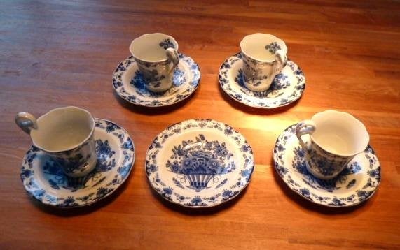 5 kop en schotel delftsblauw vintage mand bloemen latte, Ophalen