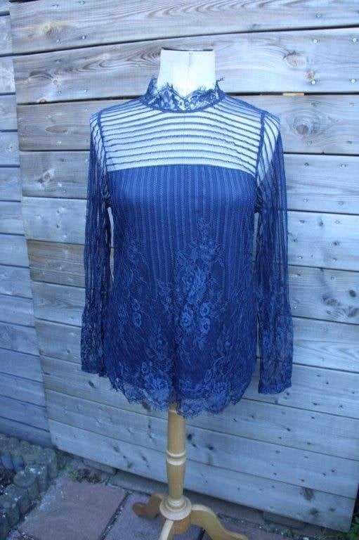 Tuniek donkerblauw kant Cream mt M Vaste prijs, Maat 38/40 (M), Blauw, Cream, Ophalen of Verzenden