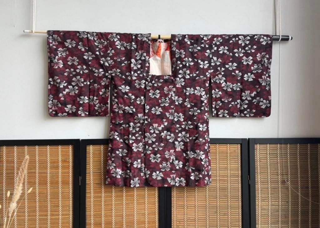 Nieuwe Japanse Haori met bloemenpatroon en drukknopen, Ophalen of Verzenden, Nieuw