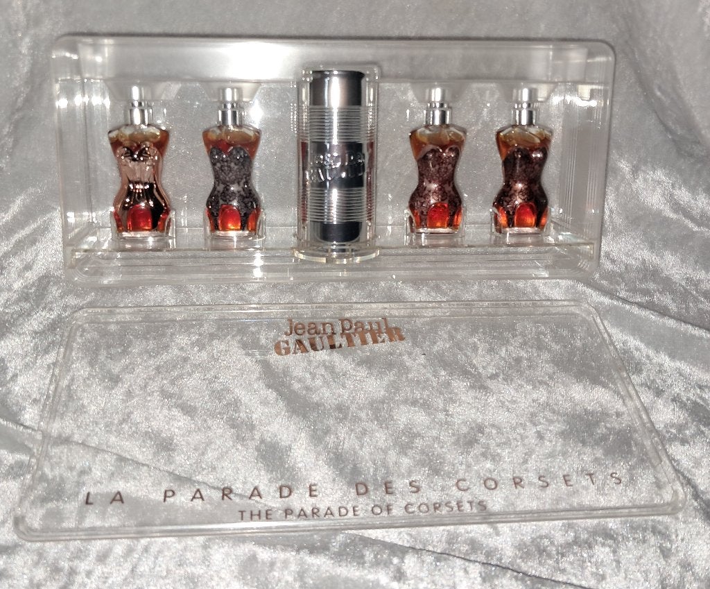 luxe parfum miniatuur set van Jean Paul Gaultier parade, Ophalen of Verzenden, Zo goed als nieuw, Miniatuur, Gevuld
