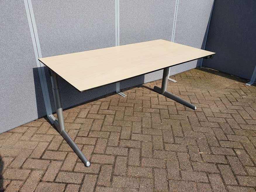 Ahrend 500 bureau ( meerdere ) ook ladeblokken, 160 cm, In hoogte verstelbaar, Kofferen 60, 5492 BP Sint-Oedenrode, Ophalen of Verzenden