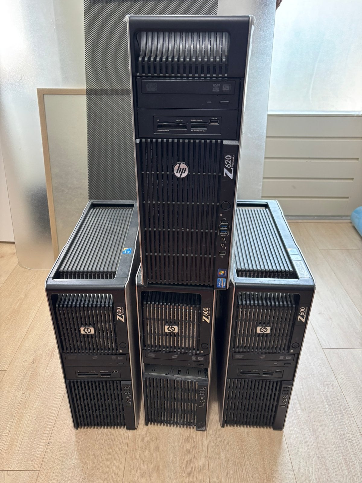 Lot van 4 x HP Workstations (1x Z620 Dual CPU + 3x Z600), Computers en Software, Ophalen, Gebruikt, 2 tot 3 Ghz