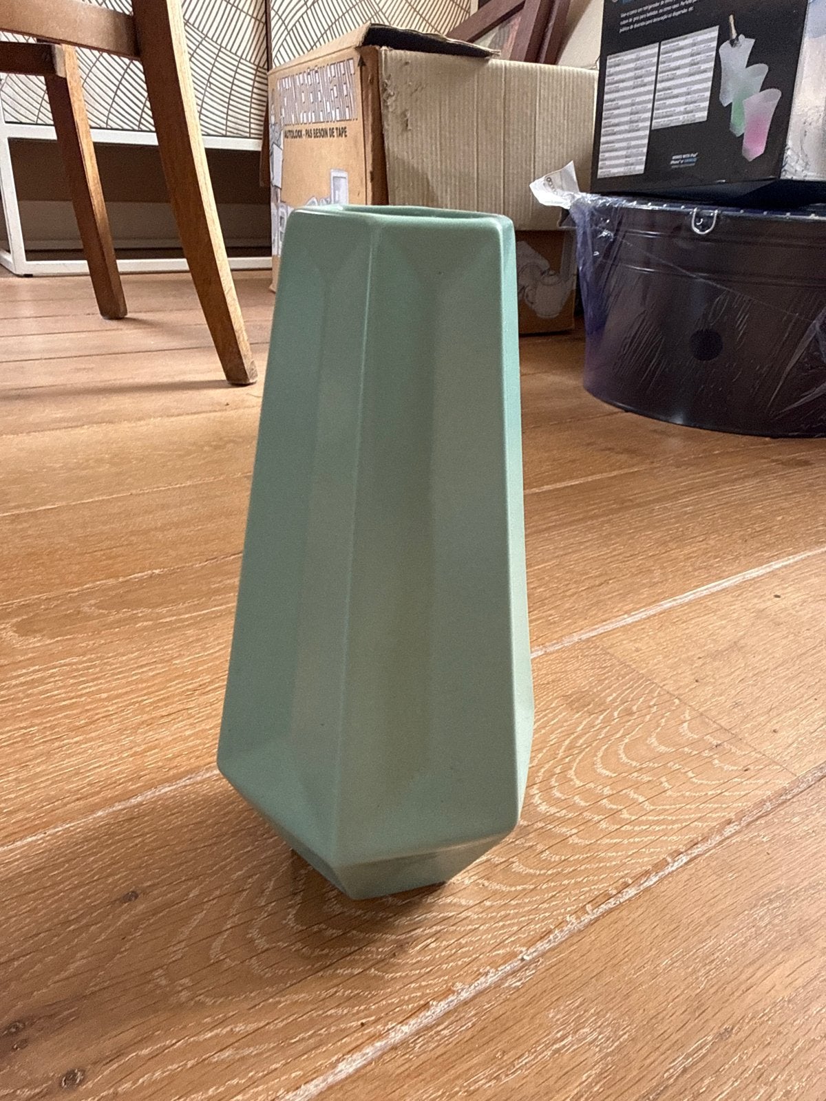 Moderne mintgroene vaas - Uniek design, Ophalen of Verzenden