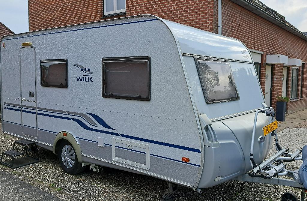 Wilk S3 450 FS  nw dorema voortent, Rondzit, Schokbreker, Frans bed, Particulier