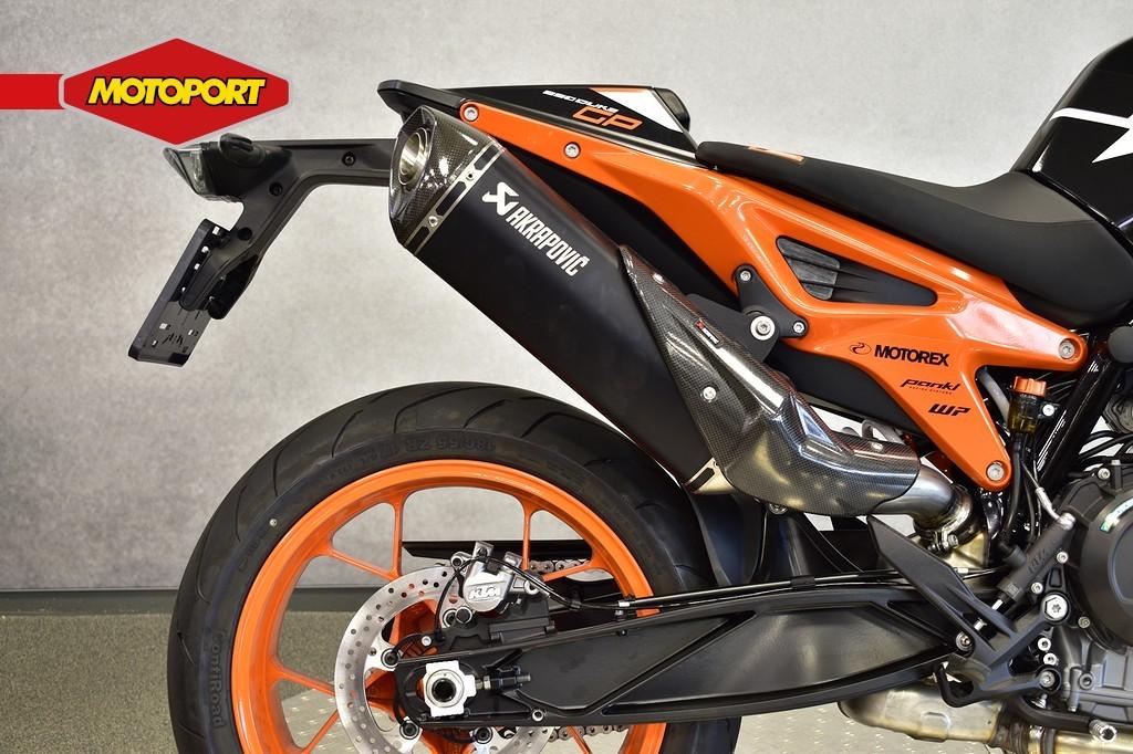 KTM 890 DUKE GP (bj 2024), KTM Sportmotorcycle GMBH, Bedrijf, Stallhofnerstrasse 3
5230  Mattighofen, AT, Wessel.Peters@ktm.com