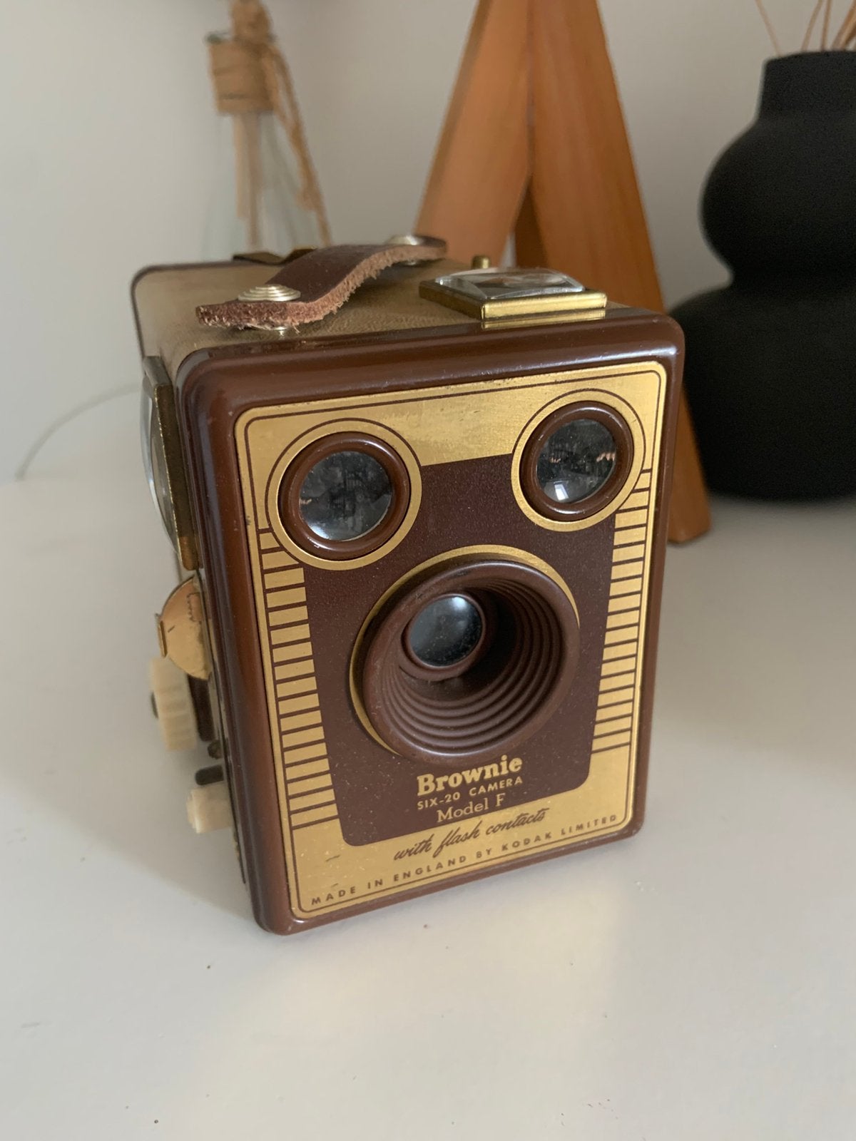 Brownie SIX-20 Model F by Kodak Limited, Ophalen, Gebruikt, Compact, Kodak