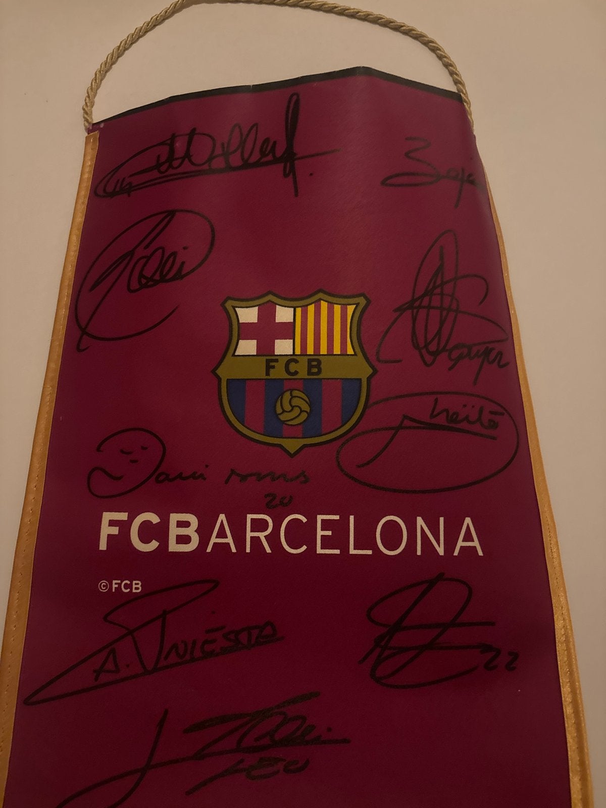 Bieden: Vaantje met handtekeningen onder andere messi, Ophalen, Zo goed als nieuw, Buitenlandse clubs, Vaantje of Sjaal