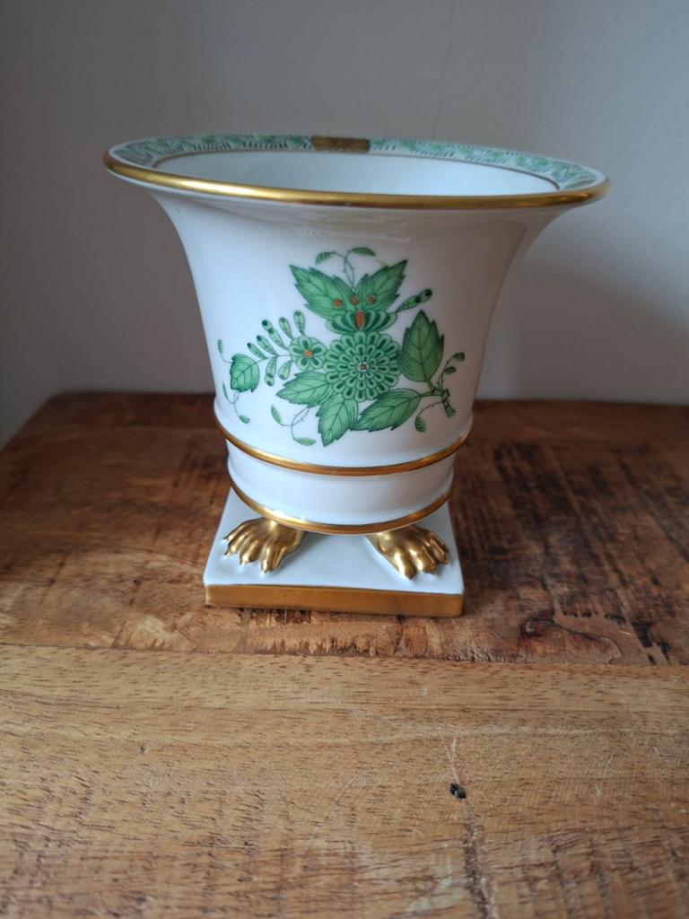 Herend potje op klauwvoetjes Apponyi chinees boeket, Antiek en Kunst, Ophalen of Verzenden