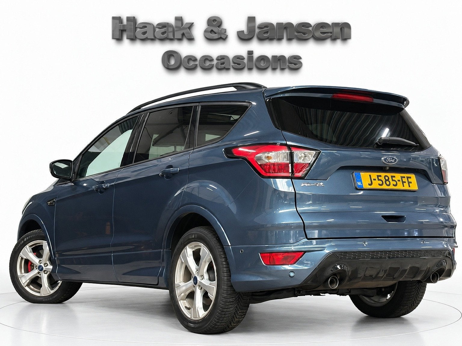 Ford Kuga 1.5 EcoBoost Vignale - Panorama - Camera - ACC, Auto's, Voorwielaandrijving, Euro 6, 4 cilinders, Blauw