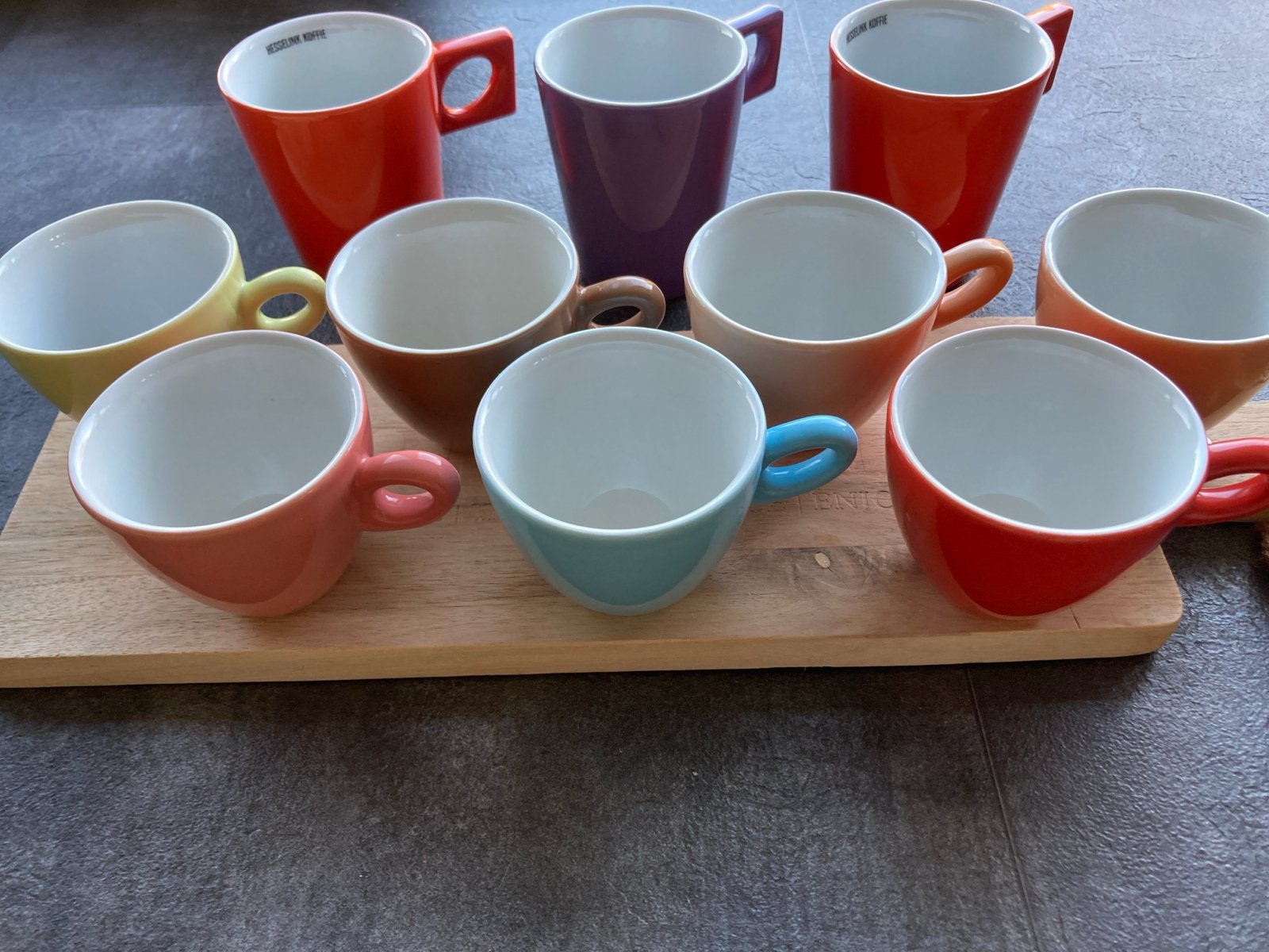 Nieuwe Walkure 7 Kopjes & 3 Bekers - Diverse Kleuren, Nieuw, Ophalen of Verzenden, Steen/keramiek, Meerkleurig