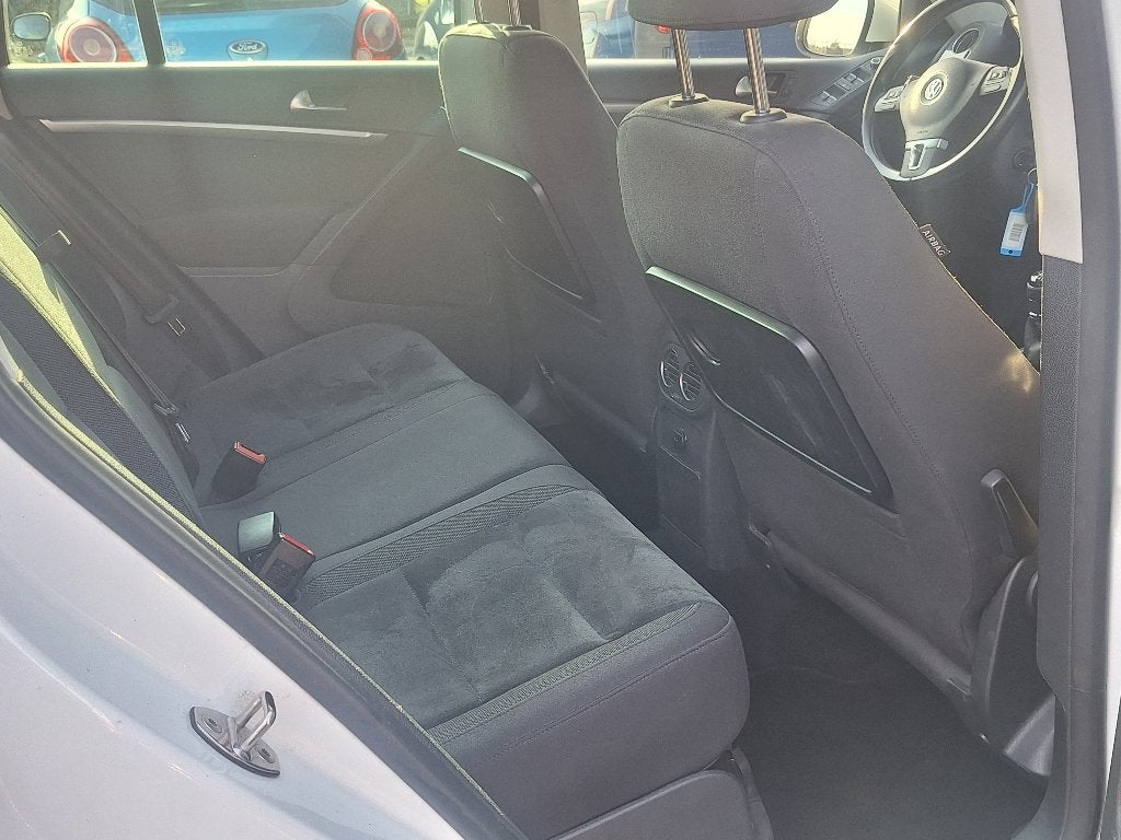 Foto 15 van Volkswagen Tiguan 1.4 Comfort&Design 2014,Panodak, RIJKLAAR!