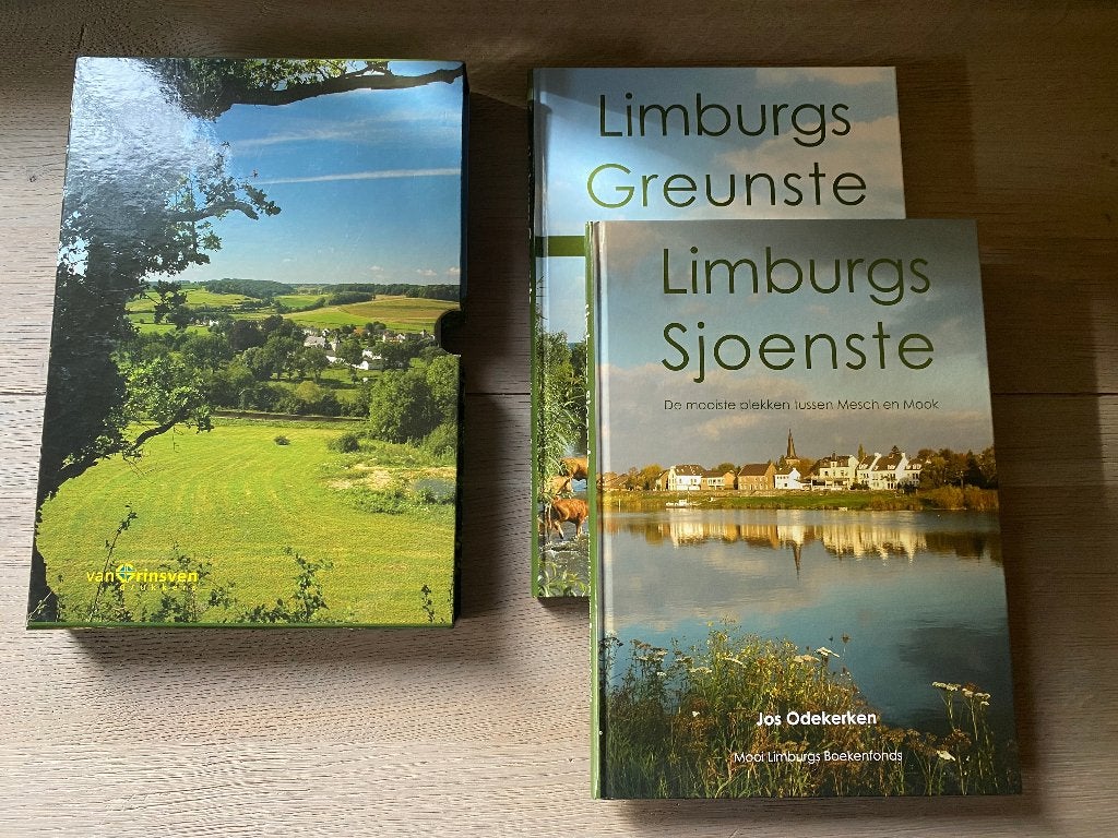 Fotobox 'Limburgs Sjoenste & Limburgs Greunste' –J Odekerken, Ophalen of Verzenden, Zo goed als nieuw, Overige onderwerpen