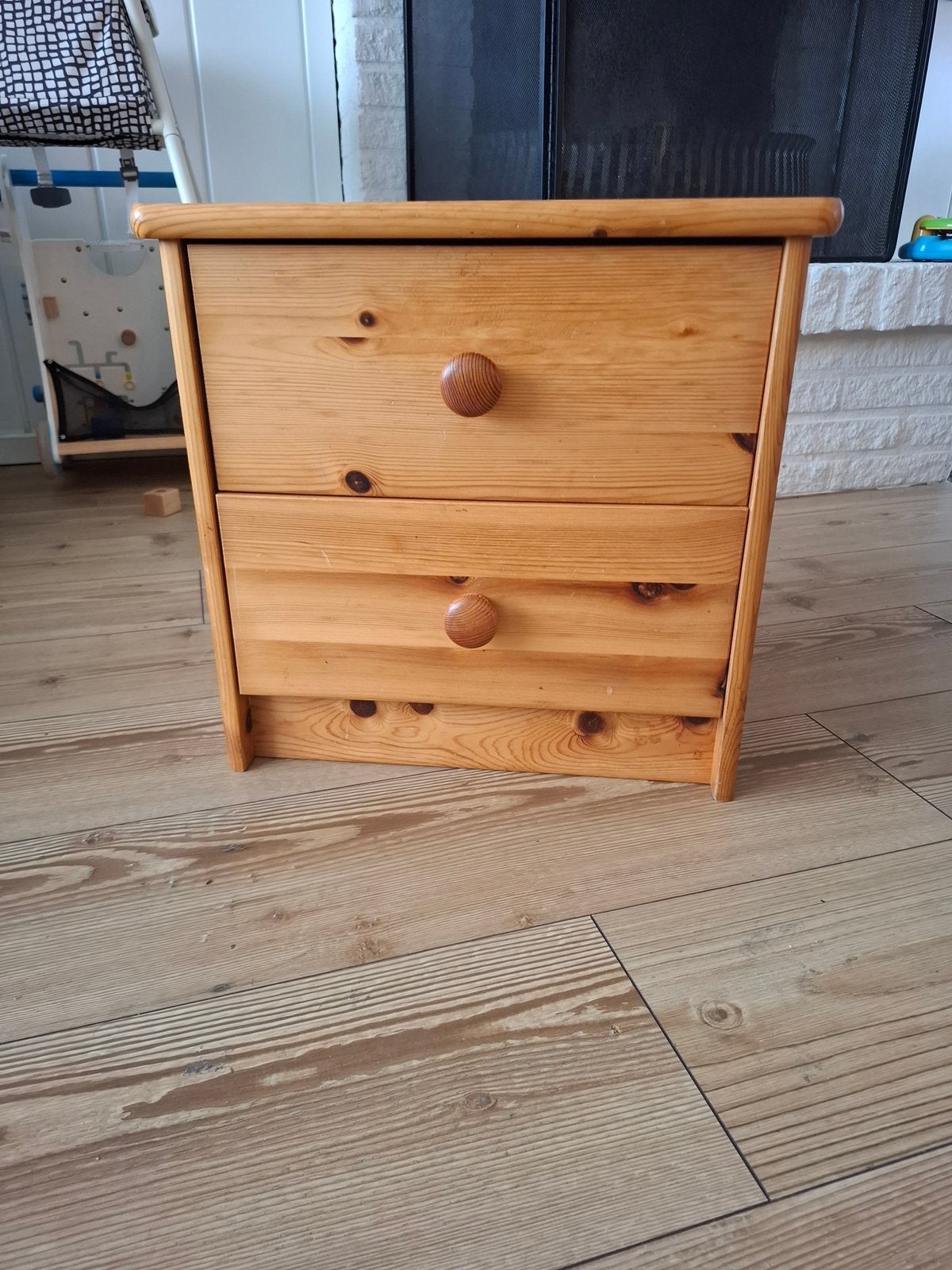 Mooi stevig kastje, Ophalen, 1 of 2 laden, 50 tot 100 cm, Zo goed als nieuw