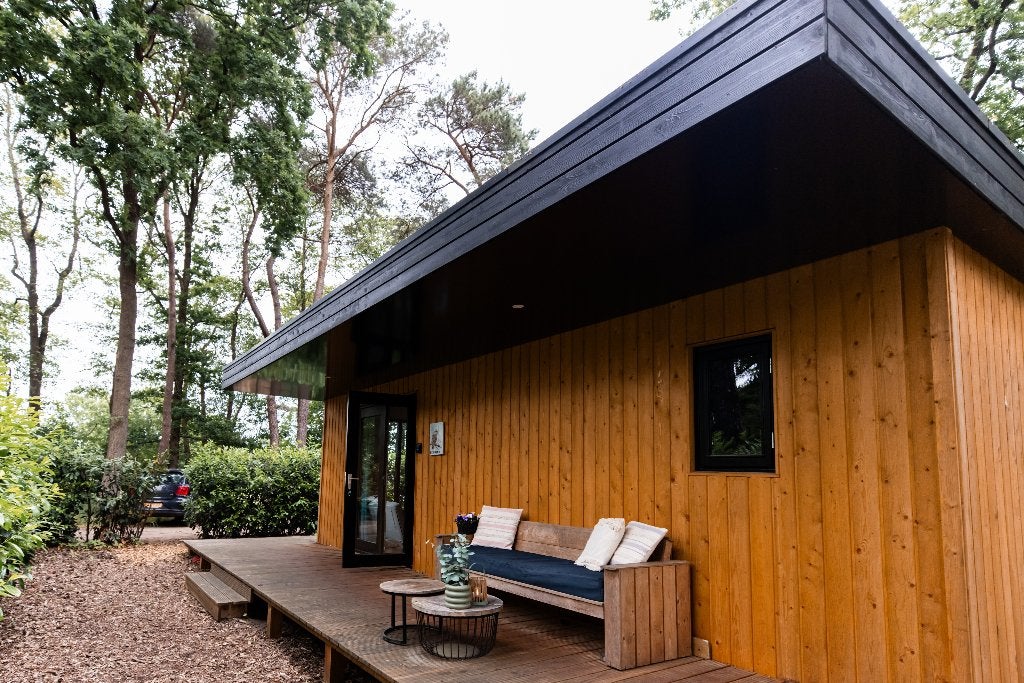 Houten vakantiehuisje, In bos, Recreatiepark, 1 slaapkamer, Chalet, Bungalow of Caravan