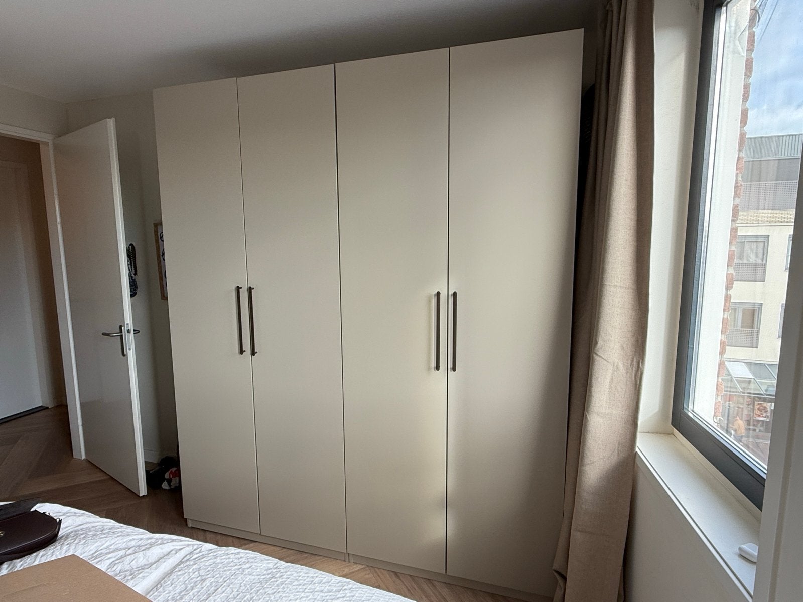 IKEA Pax Kledingkast - Grijsbeige, 200x240 cm, Ophalen, 200 cm of meer, 50 tot 75 cm, Met lade(s)