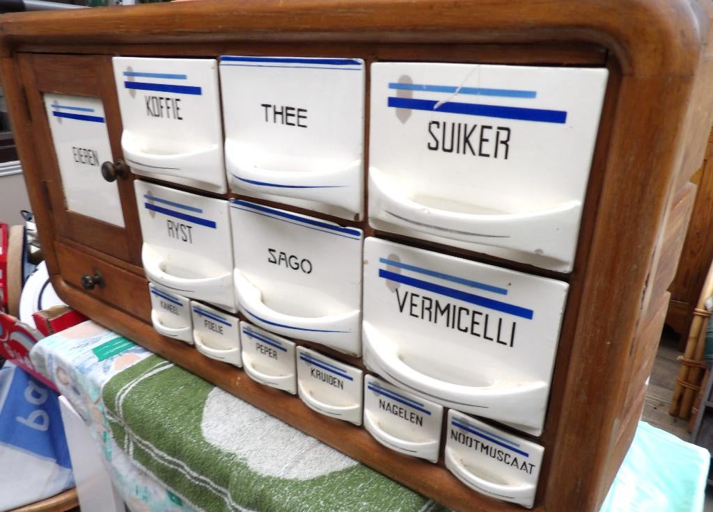 oude keukenkast/ kruidenkast/ kast met laden porselein, Antiek en Kunst, Ophalen of Verzenden