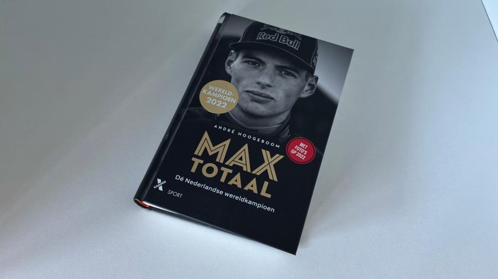 Max Verstappen: Max Totaal - Wereldkampioen 2022, Ophalen of Verzenden, Zo goed als nieuw, Overige sporten