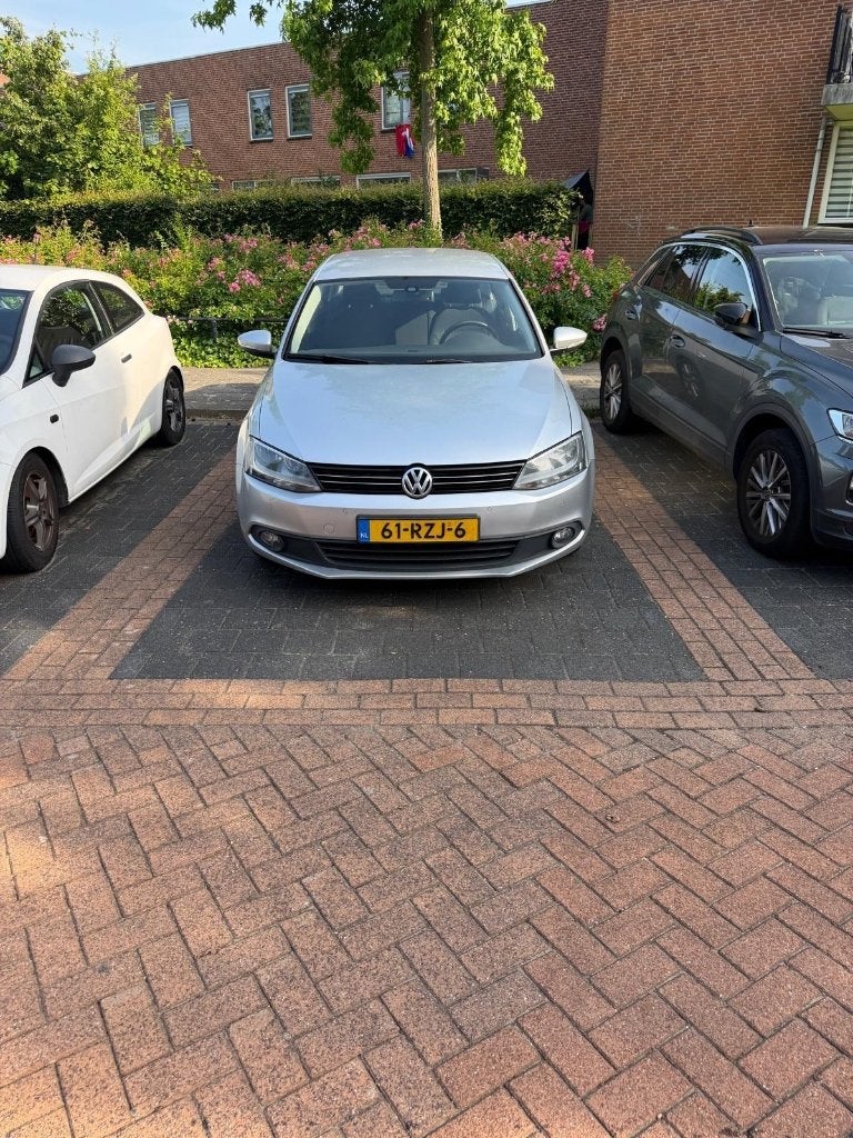 Volkswagen Jetta 1.2TSI 77KW H6 2011 Grijs, Auto's, Voorwielaandrijving, 4 cilinders, Origineel Nederlands, 1200 kg