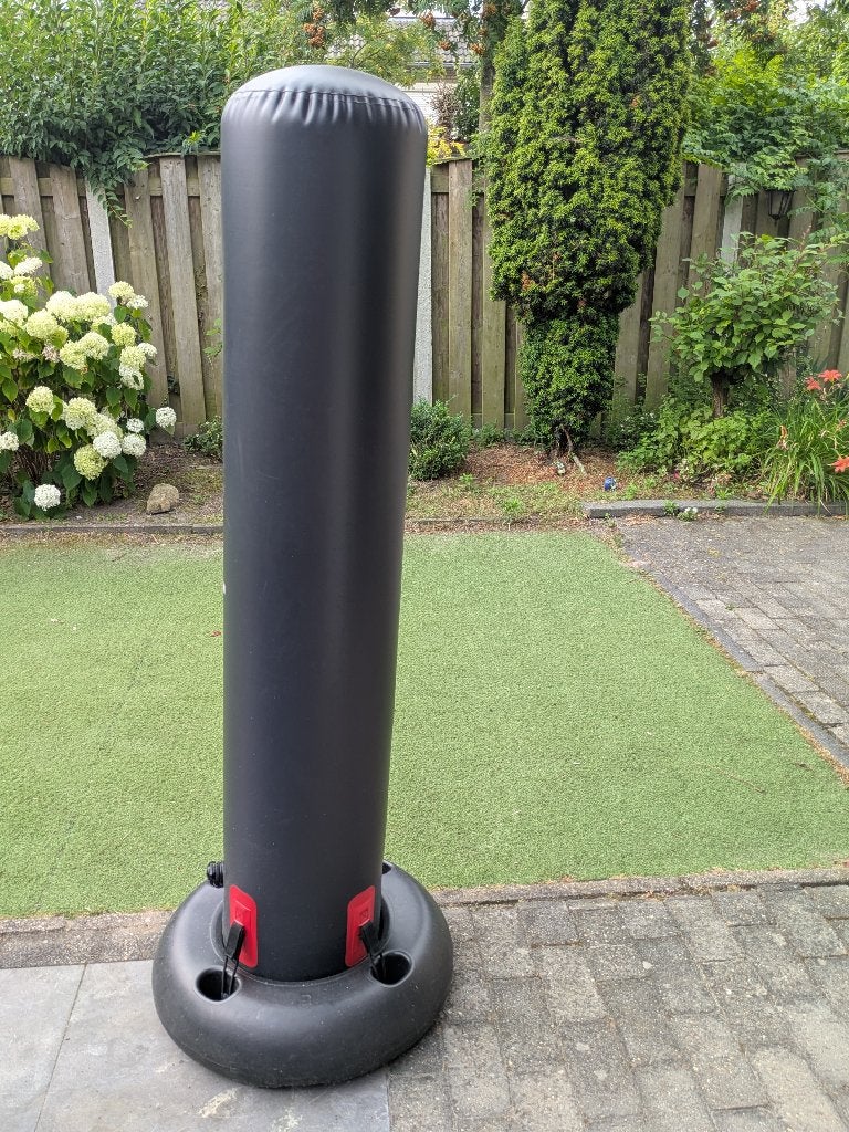 Outshock opblaasbare bokspaal /bokszak voor kinderen, Sport en Fitness, Boksen, Ophalen, Gebruikt, Bokszak