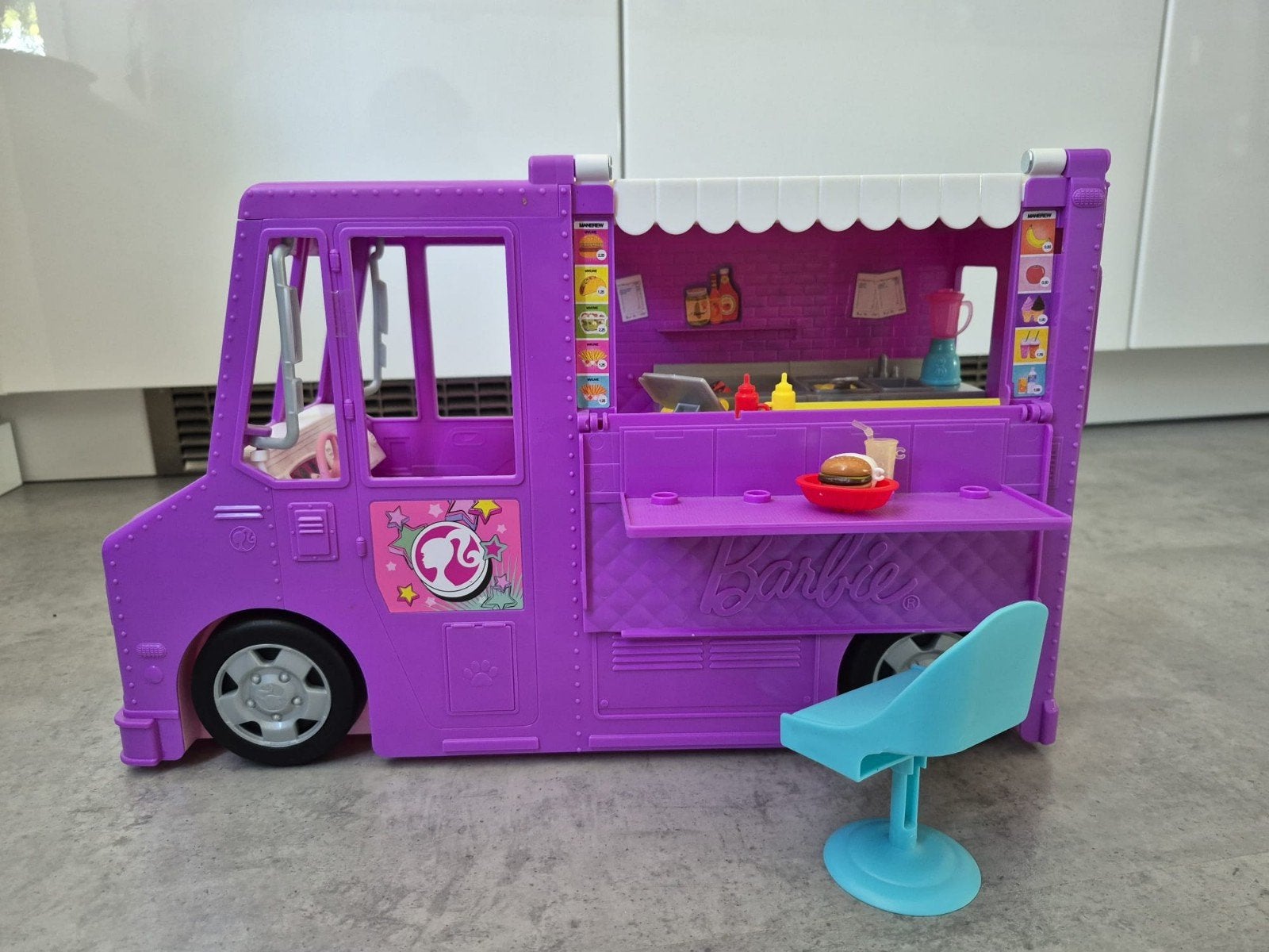 Barbie Food Truck Speelset - Compleet met Accessoires, Ophalen of Verzenden, Zo goed als nieuw