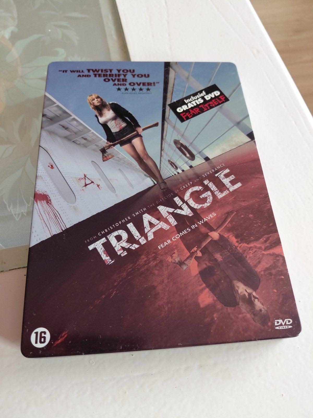 Triangle (Steelcase) Steelbook. inclusief film Fear Itself., Vanaf 16 jaar, Ophalen of Verzenden, Zo goed als nieuw, Overige genres