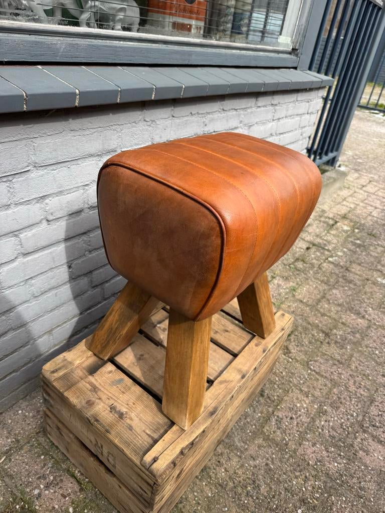 Vintage Turnbok Krukje - Leer en Hout Poef, Ophalen, Gebruikt, ., .