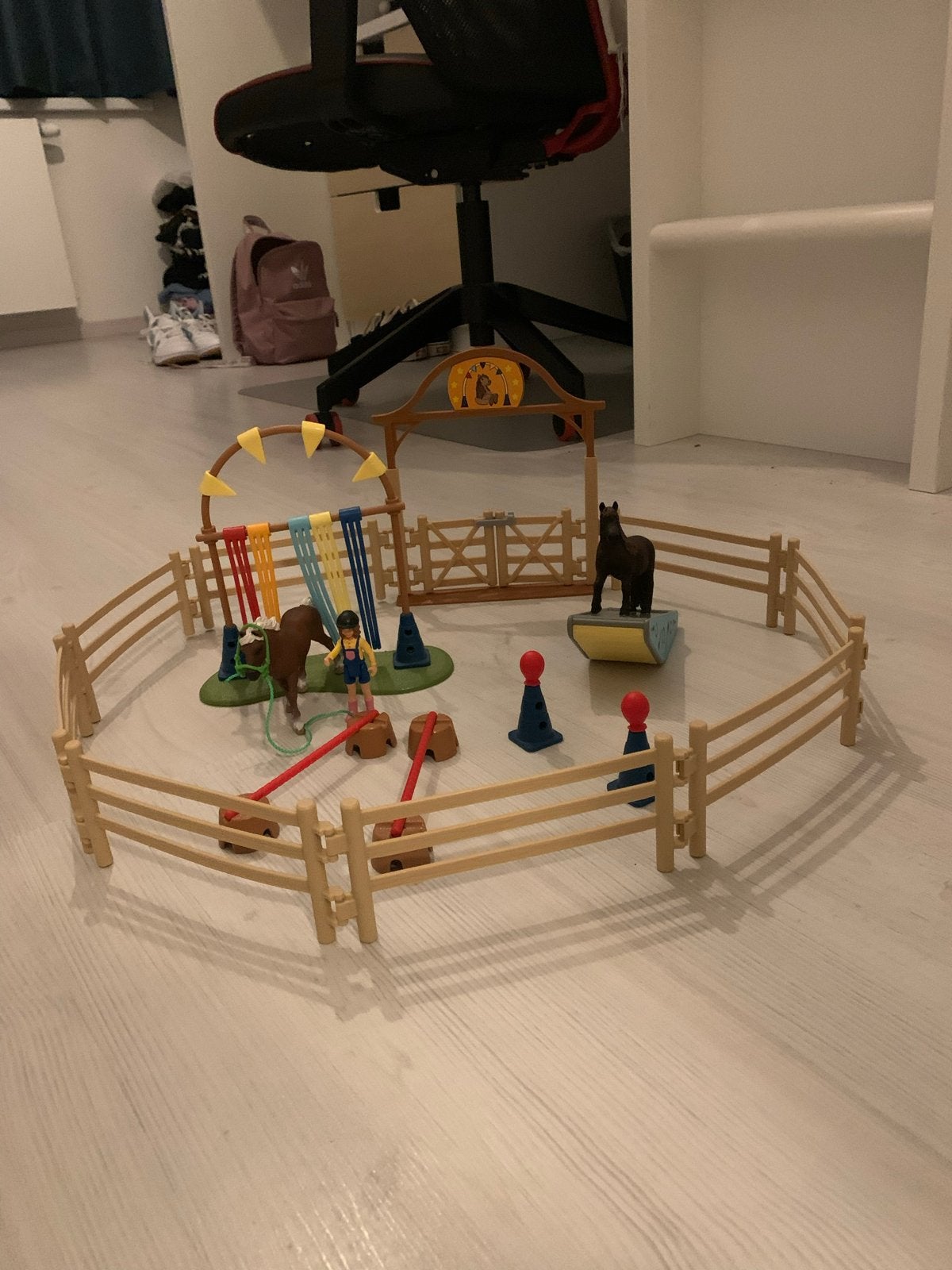 Schleich Agility set pony Farm World 42481, Ophalen of Verzenden, Zo goed als nieuw, Jongen of Meisje