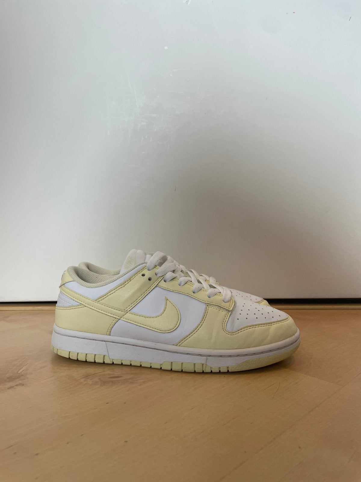 Nike Dunk Low Next Nature “Alabaster” maat 38,5., Geel, Ophalen of Verzenden, Sneakers of Gympen, Gedragen