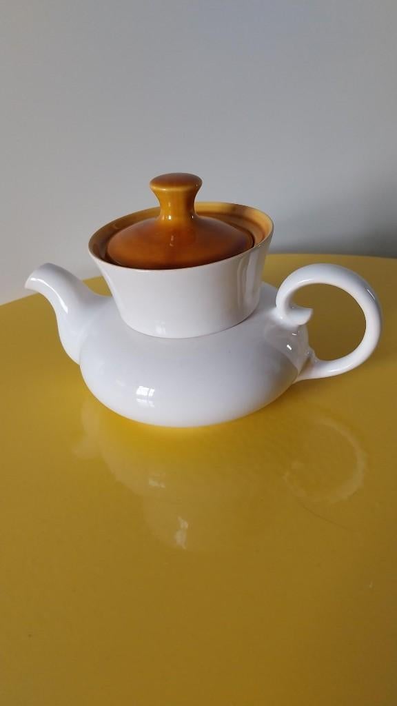 Theepotje tea for one vintage, Huis en Inrichting, Keuken | Servies, Ophalen, Overige stijlen, Kop(pen) en/of Schotel(s)