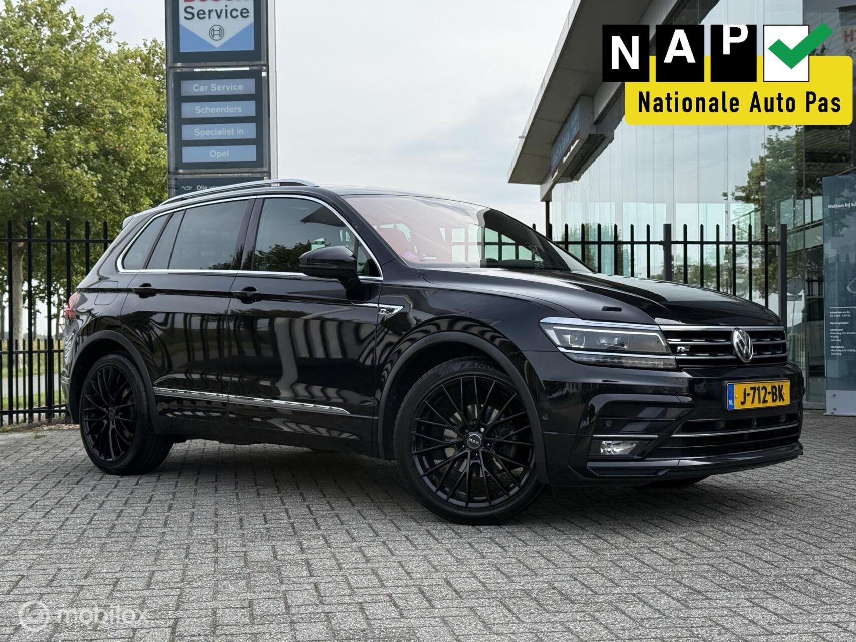 Volkswagen Tiguan 1.5 TSI R-Line | Pano Trekhaak Full option, Auto's, 15 km/l, Zwart, Origineel Nederlands, SUV of Terreinwagen