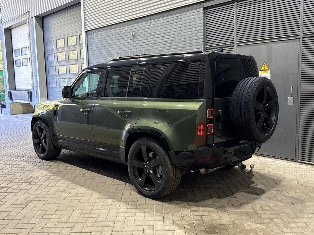 Land Rover Defender 2.0 P300e 110 X-Dynamic HSE | 6-Persoons, Auto's, Automaat, Gebruikt, 4 cilinders, 150 min