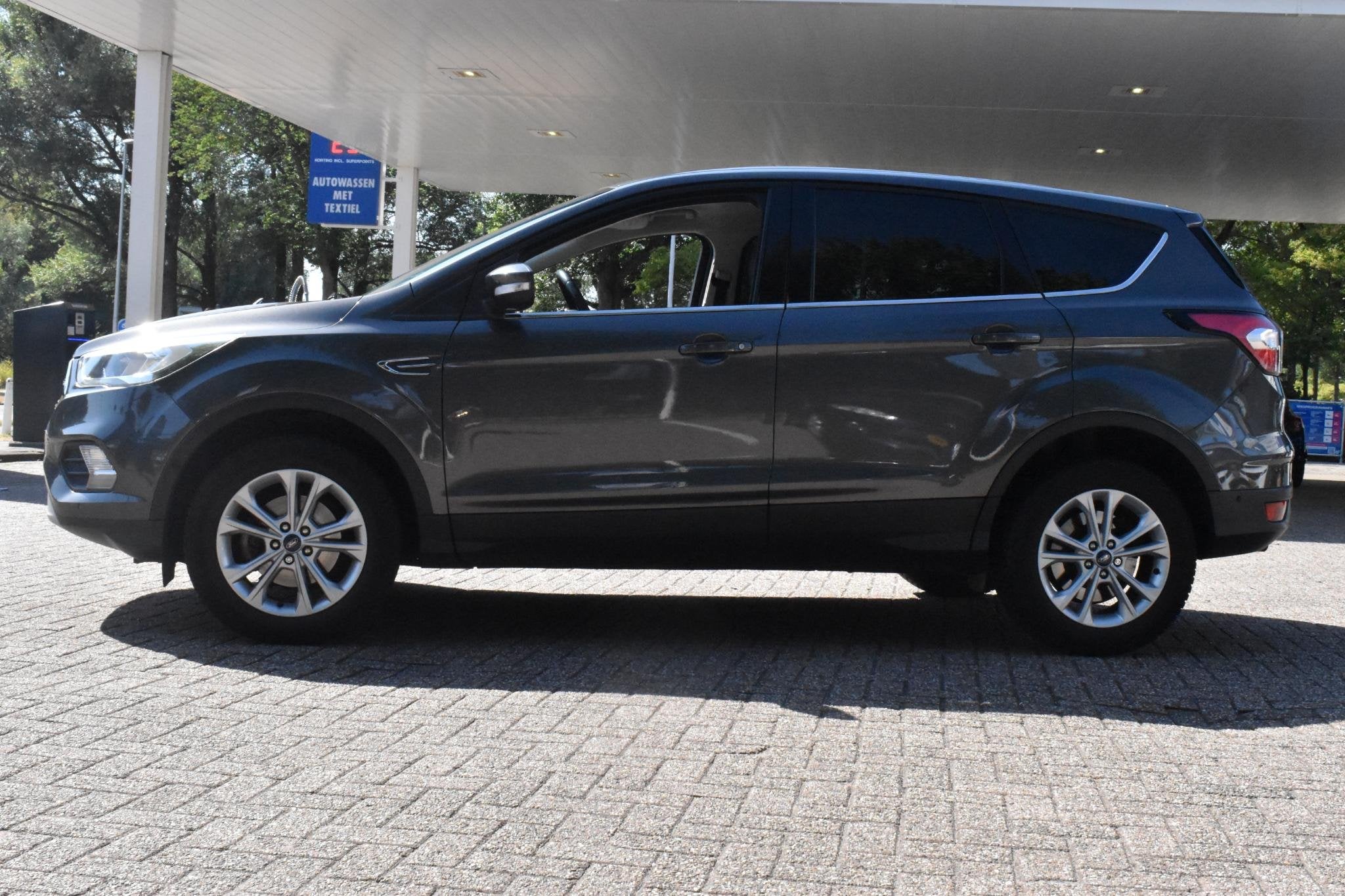 Ford Kuga 1.5 EcoBoost Titanium 2e Eigenaar | BSM | Navigati, Auto's, Voorwielaandrijving, Euro 6, 4 cilinders, Leder en Stof