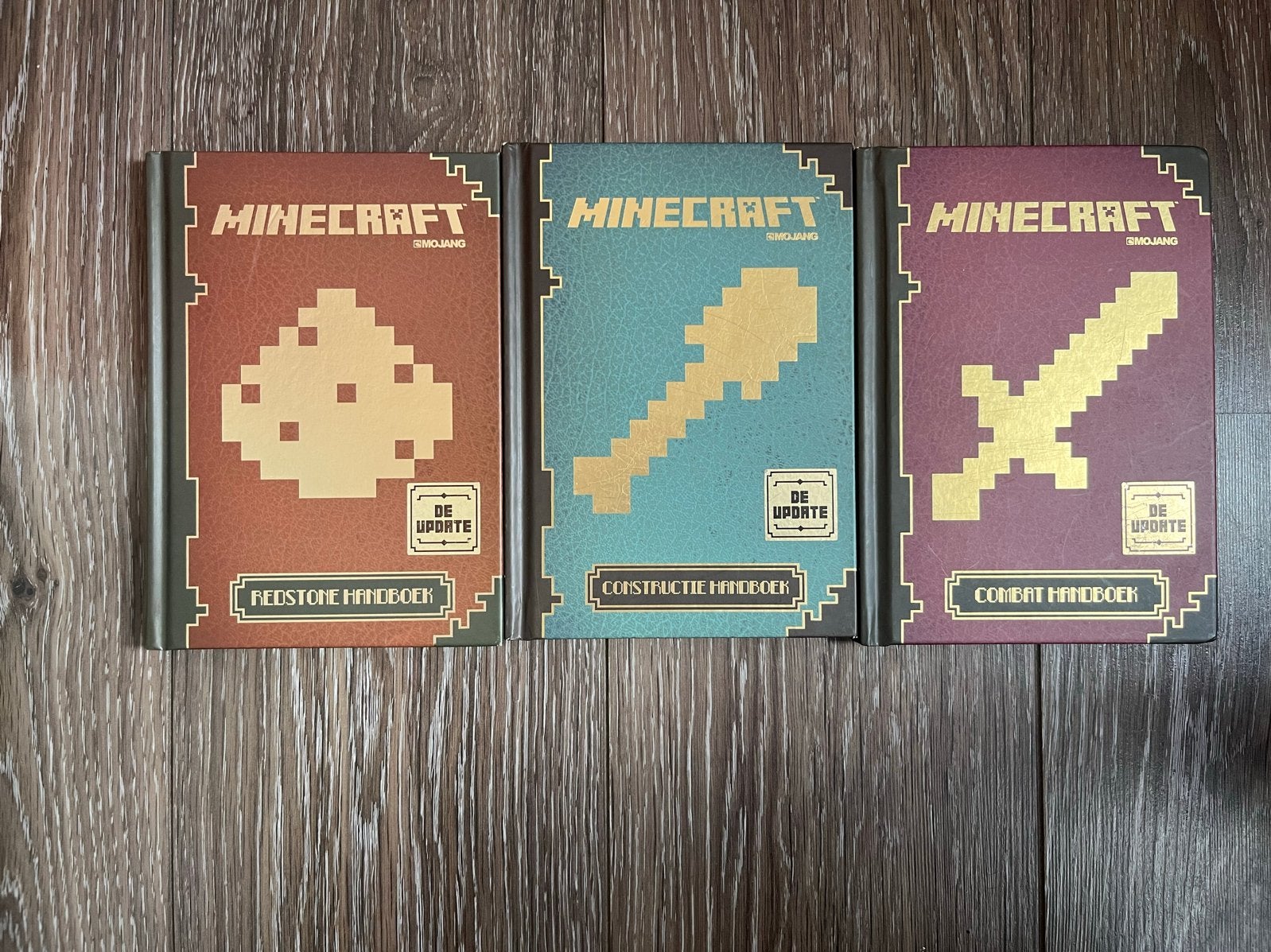 Minecraft Handboeken: Redstone, Constructie, Combat, Ophalen of Verzenden, Zo goed als nieuw