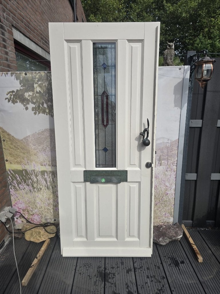 Houten voordeur met koperen beslag en katten deurknop, Doe-het-zelf en Verbouw, Ophalen, Gebruikt, 80 tot 100 cm, Buitendeur