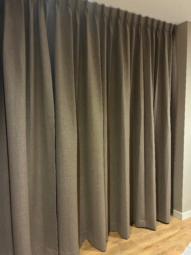 hema verduisterende gordijnen, Ophalen, Overige merken, Zo goed als nieuw, 125 cm