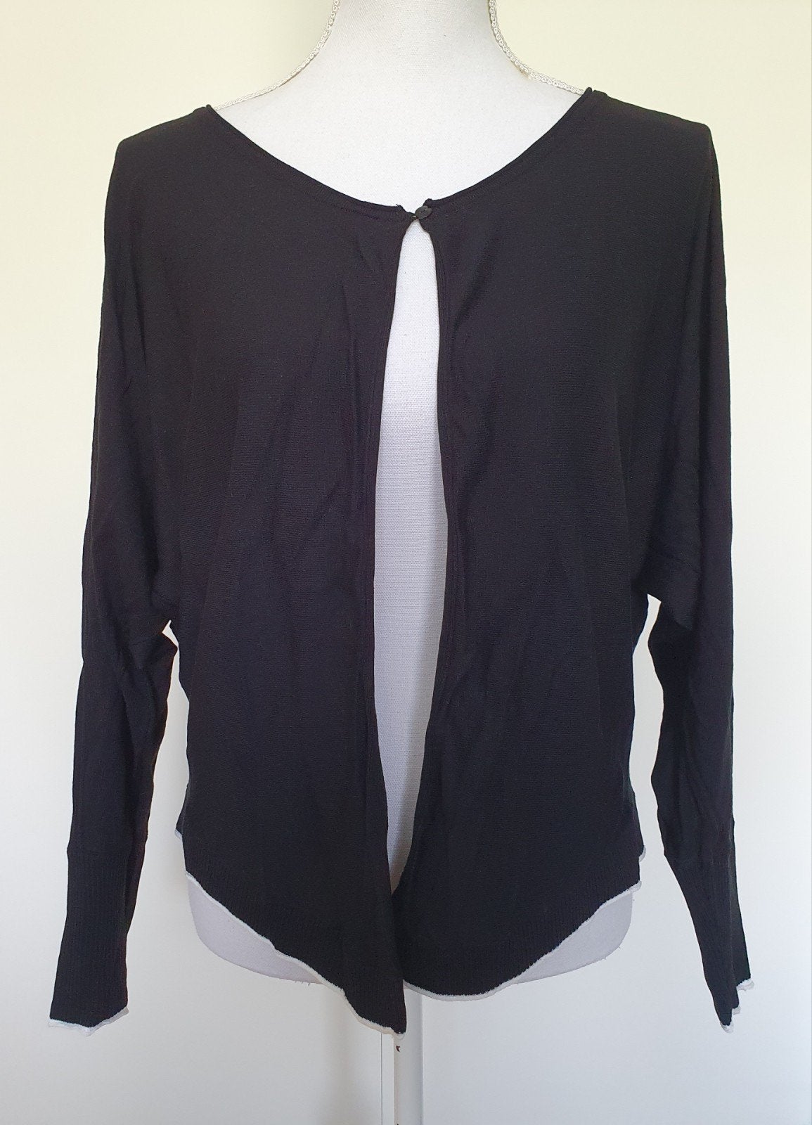 Zwart openvallend vest van Expresso maat M-L. Wit biesje., Maat 38/40 (M), Expresso, Zwart, Ophalen of Verzenden