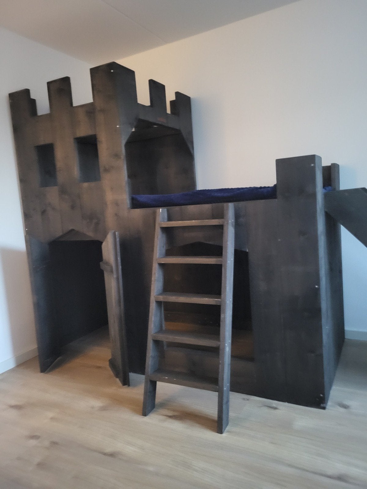 Stoer kasteelbed van steigerhout met glijbaan, Ophalen, Gebruikt, Hoogslaper