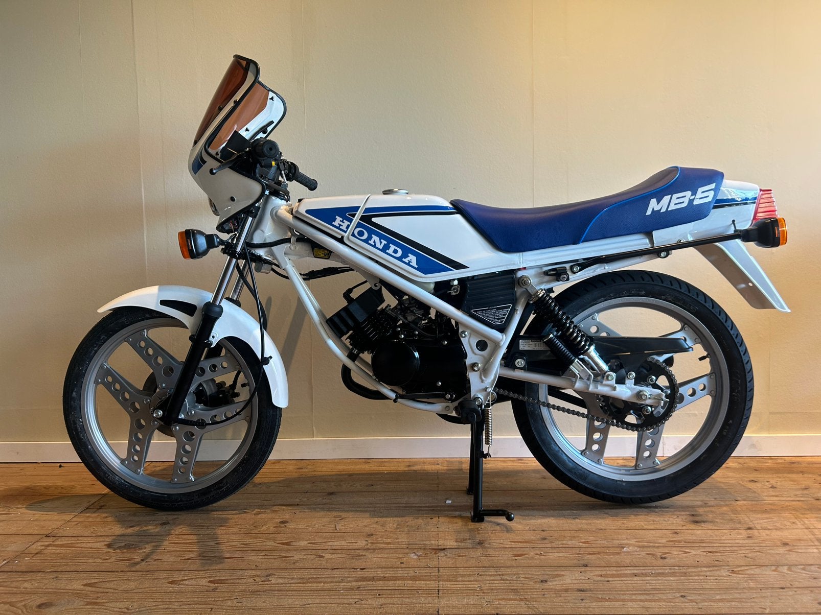 Honda MB5 wit blauw NH138 NIEUW OPGEBOUWD, Fietsen en Brommers, Brommers | Honda, Ophalen, Maximaal 45 km/u, Nieuw, MB