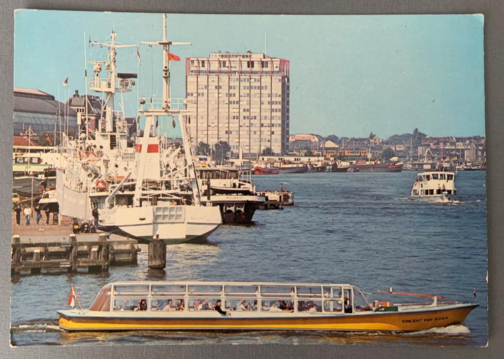 Amsterdam: Gezicht op het IJ met boten, Verzenden, 1960 tot 1980, Ongelopen, Noord-Holland