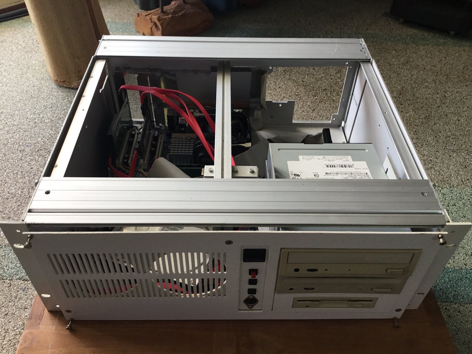 Pentium 4 computer in 19” rack compleet server ide ata, Computers en Software, Vintage Computers, Ophalen of Verzenden
