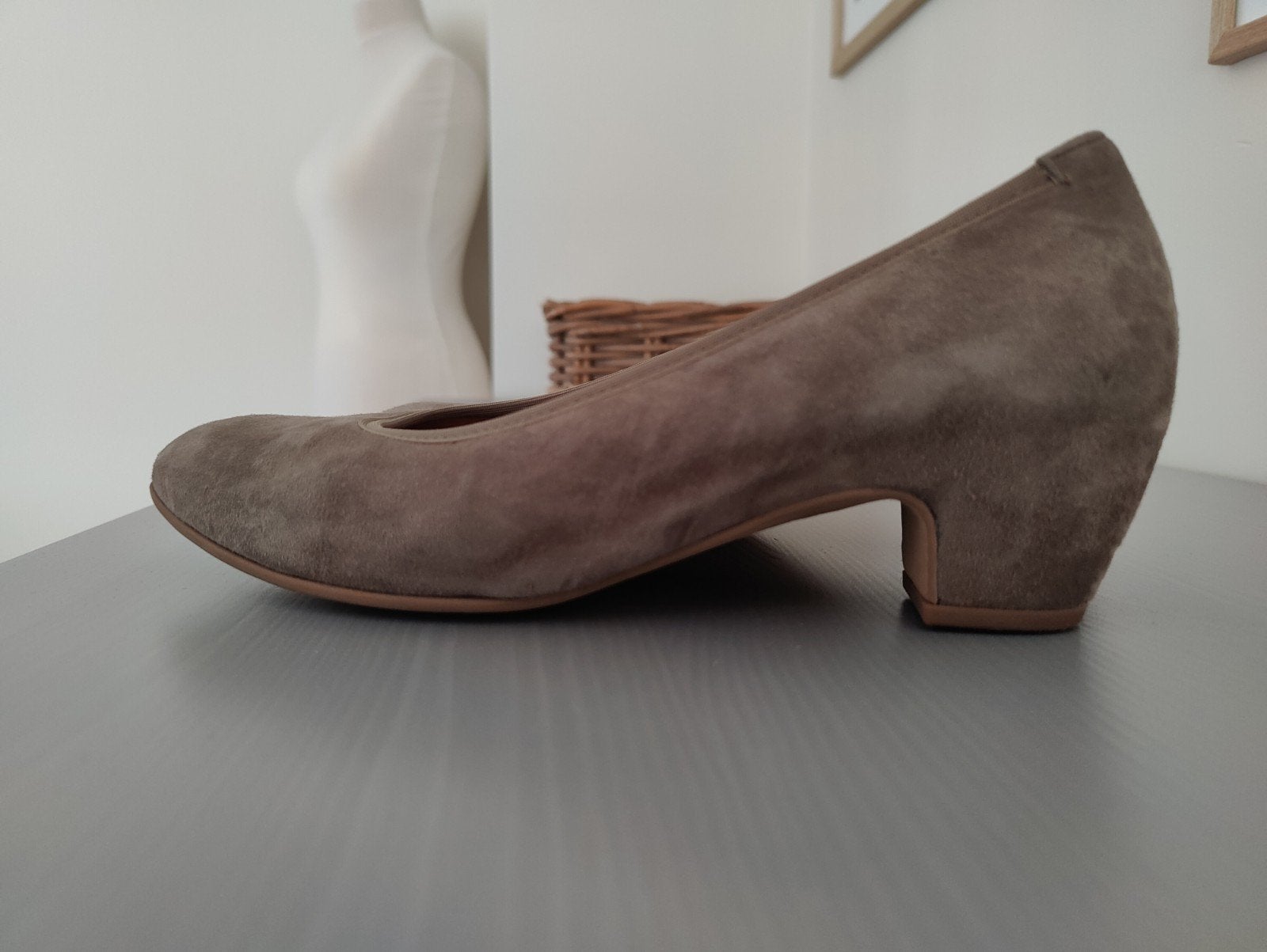 Gabor, mt 5,5 (39), suede beige, Schoenen met lage hakken, Beige, Gabor, Ophalen of Verzenden