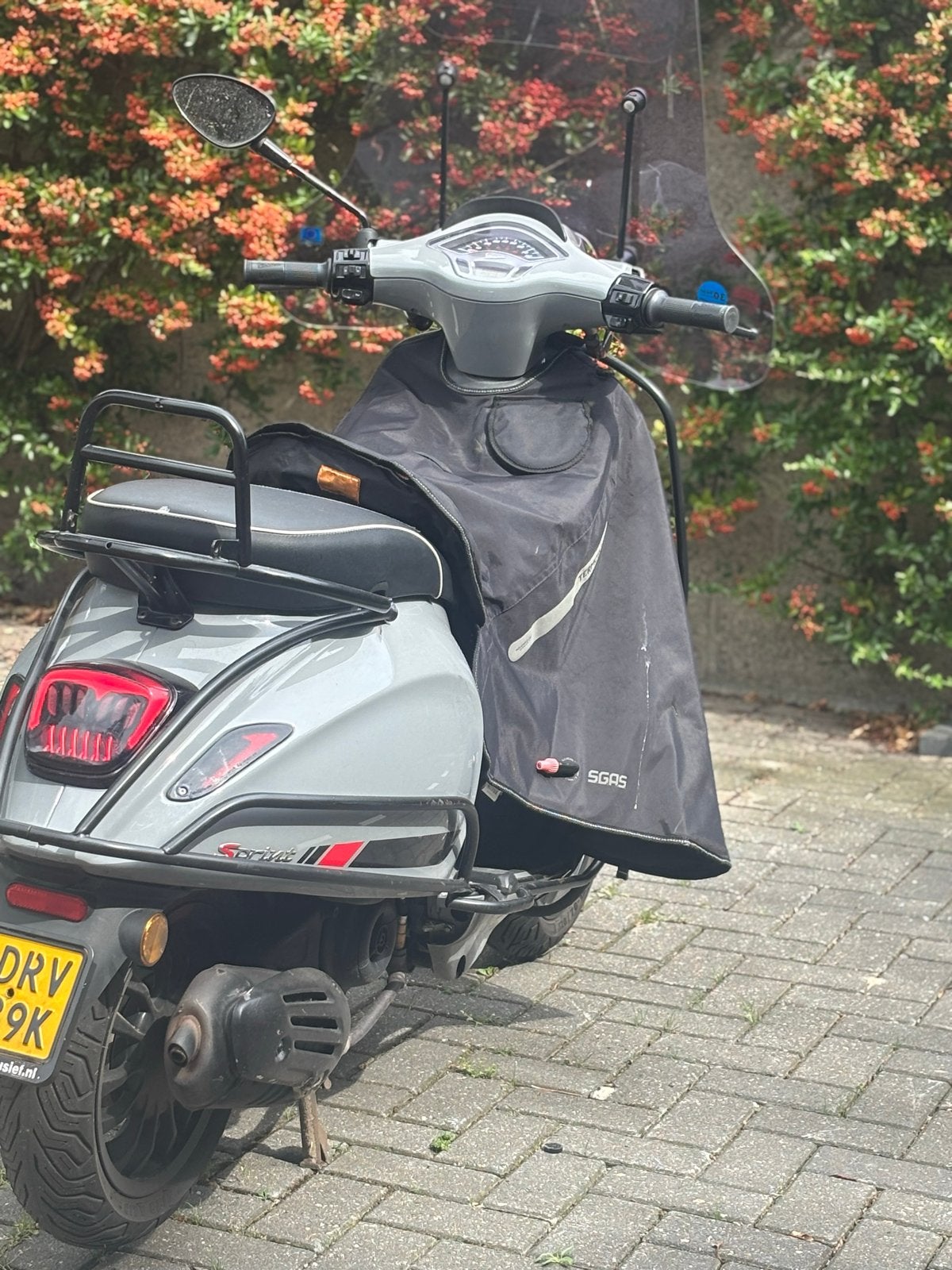 Vespa Sprint  - Zo goed als nieuw, Fietsen en Brommers, Scooters | Vespa, Overige modellen, Maximaal 45 km/u, Ophalen of Verzenden
