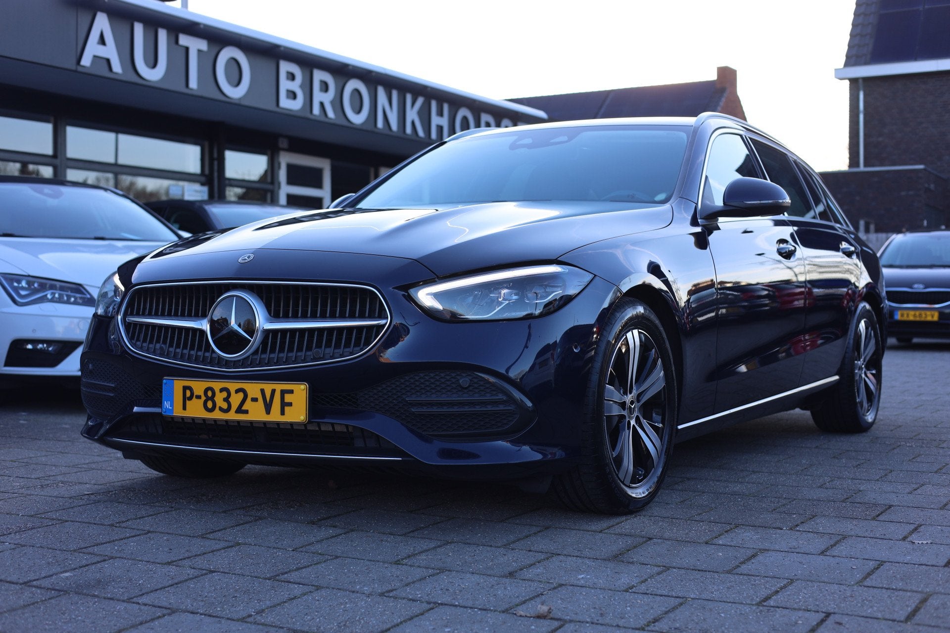 Mercedes-Benz C-Klasse Estate 180 LUXURY | AUT | BURMESTER |, Auto's, Automaat, Achterwielaandrijving, 4 cilinders, Blauw