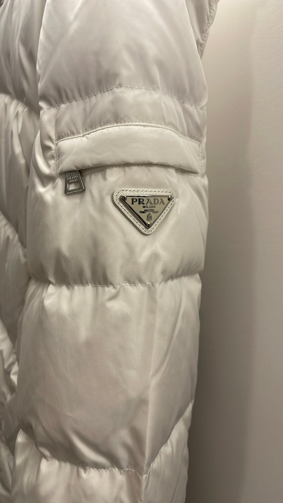Prada Witte Donsjas - Maat 38/40 (M), Ophalen of Verzenden, Zo goed als nieuw, Maat 38/40 (M), Wit