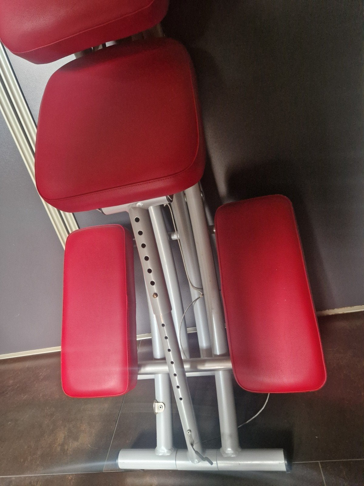 Massagestoel  kleur rood z g a  n  met st hoofd inlegdoekjes, Ophalen of Verzenden