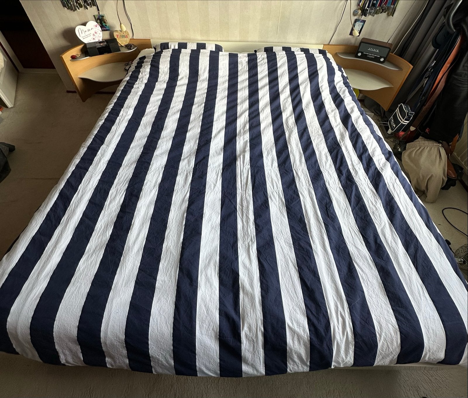 Tweepersoonsbed 180x220 cm met nachtkastjes, Huis en Inrichting, Gebruikt, Wit, Tweepersoons, Ophalen of Verzenden