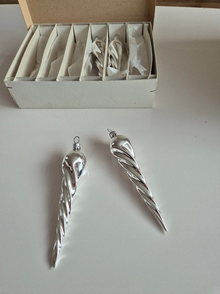 4 geribbelde zilverkleurige pegels, Diversen, Kerst, Ophalen of Verzenden, Zo goed als nieuw