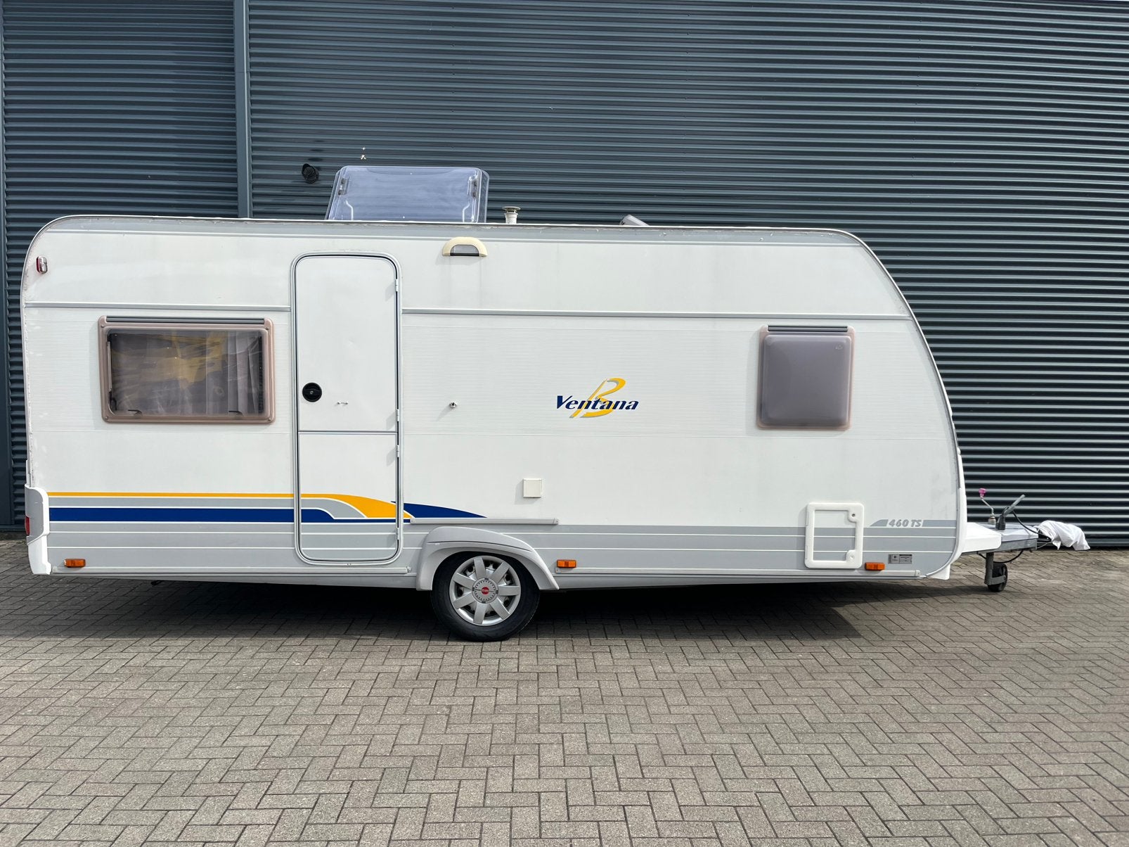 Burstner Ventana 460 TS Frans Bed Bouwjaar 2004, Rondzit, Frans bed, Particulier, Bürstner