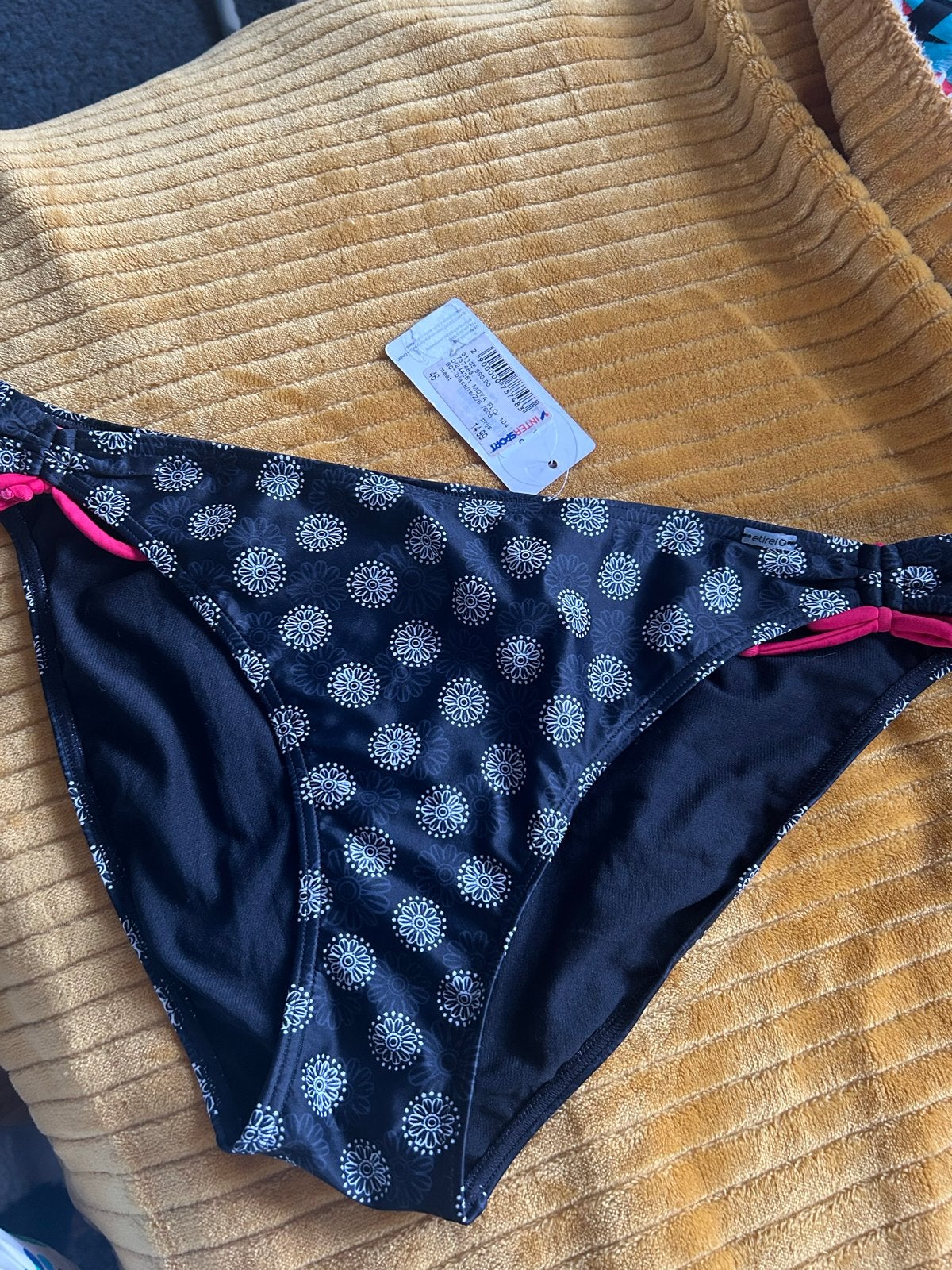 Nieuw Etirel bikinibroekje maat 46, Kleding | Dames, Ophalen of Verzenden, Nieuw, Zwart, Bikini